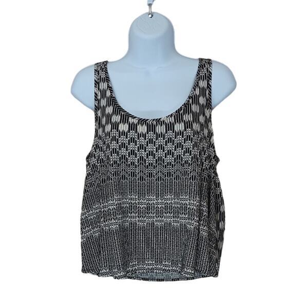 XXI Forever 21 Sleeveless Top Small Black White Patterned Blouse Tank‎ - Picture 1 of 3